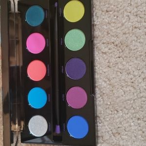 Urban Decay Electric Pressed Pigment Palette